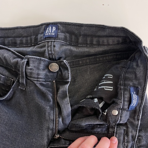 Gap size 27 regular black jeans - Picture 2 of 3